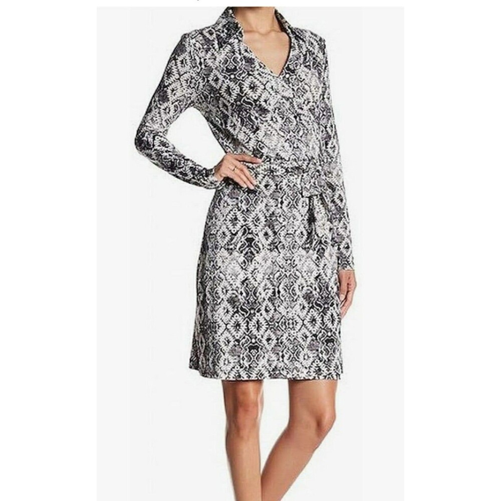 Romeo & Juliet Couture  Women's BLACK AND WHITE Pattern Wrap Dress Sz M